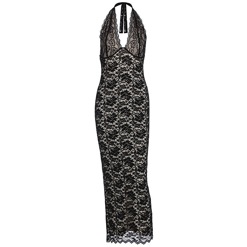 Vestido largo de encaje floral negro con cuello halter y escote en V, elegante diseño ajustado para fiesta y eventos.