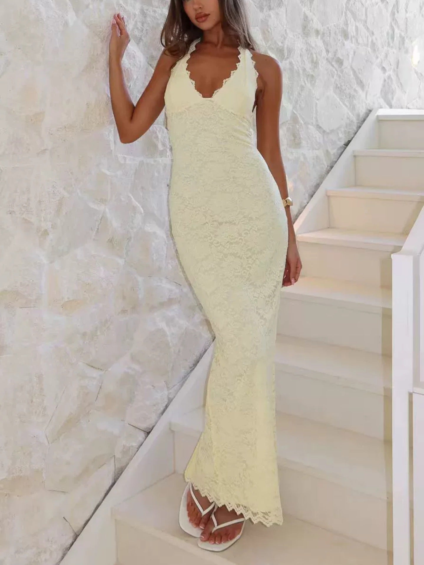 Vestido Largo de Gasa Cuello Halter - Tu Look de Fiesta Ideal | ZYVA